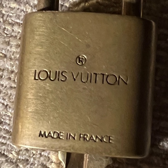 Louis Vuitton Lock and Key on chain, used - Picture 9 of 9